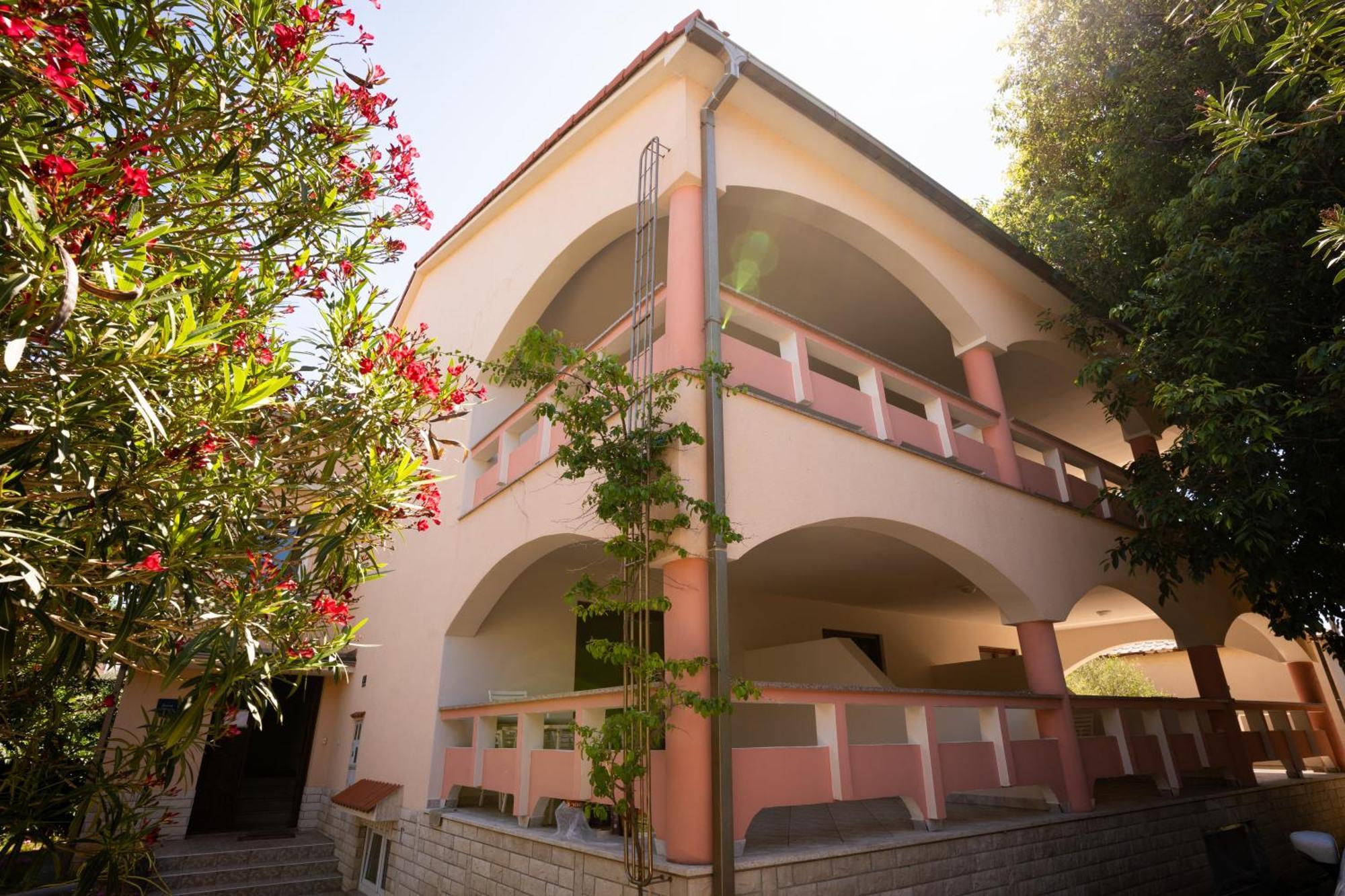 Villa Barbara Oasis Central Suite With Terrace Novalja Eksteriør bilde